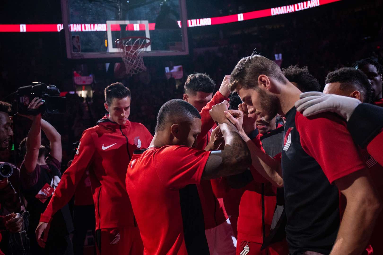 پورتلند تریل بلیزرز - نیو اورلینز پلیکانز - Moda Center -بسکتبال NBA