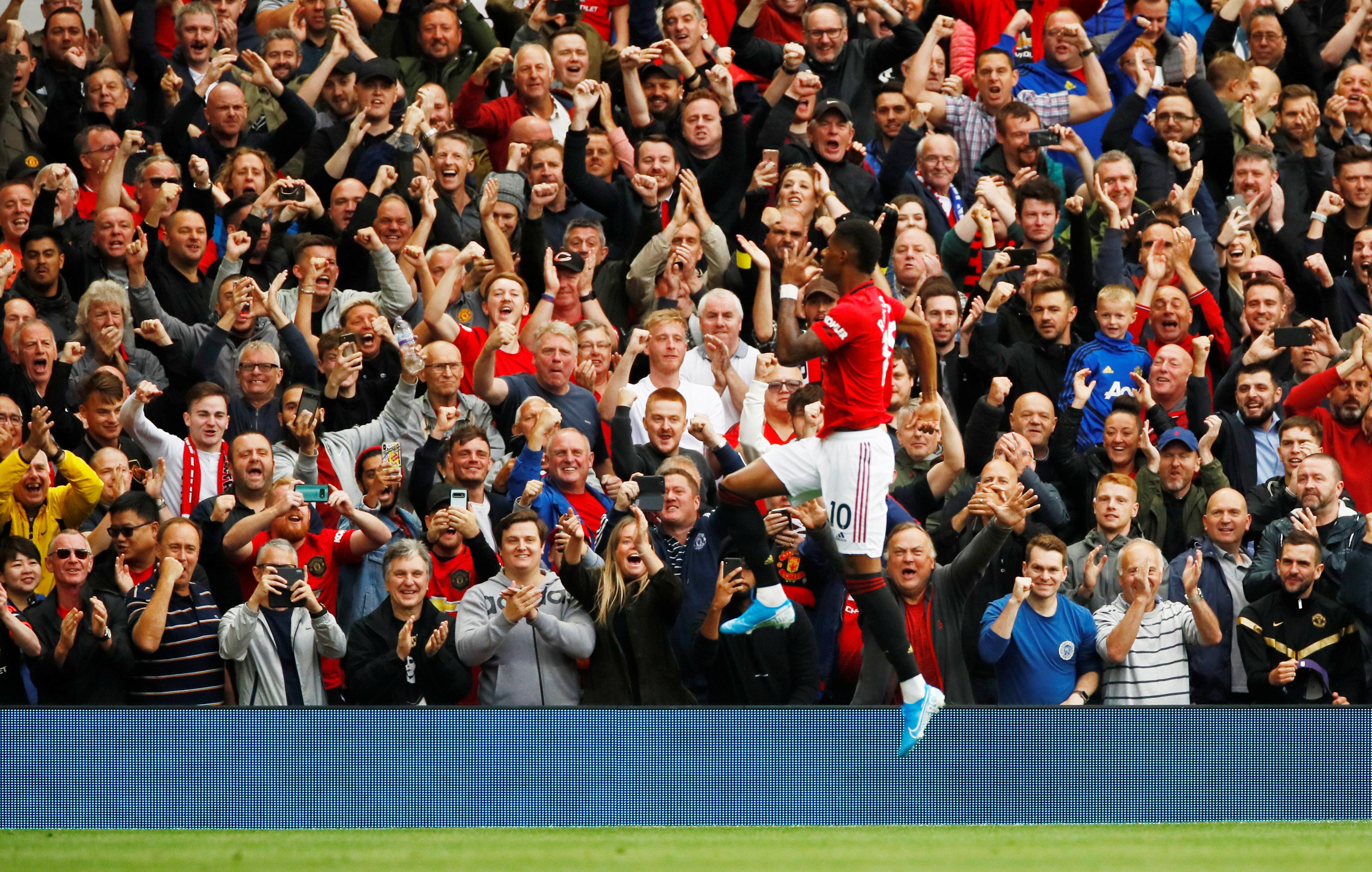 Manchester United-Premier League-Old Trafford-England-انگلیس-منچستریونایتد-لیگ برتر-اولدترافورد