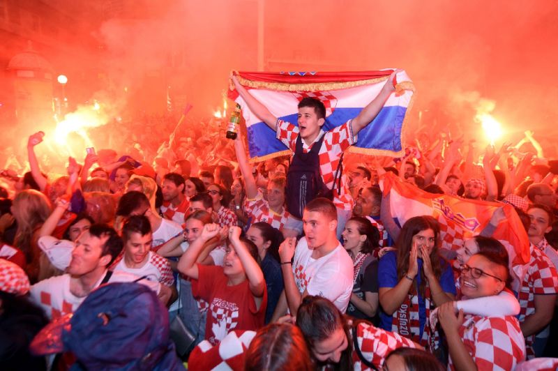 جام جهانی فوتبال-خوشحالی مردم کرواسی-هواداران فوتبال-هواداران کرواسی