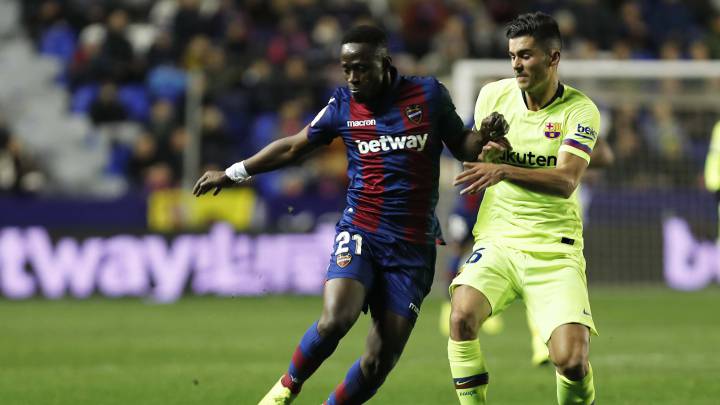 LEVANTE-BARCELONA-بارسلونا-لوانته-مهاجم-غنا-مدافع-اسپانیا