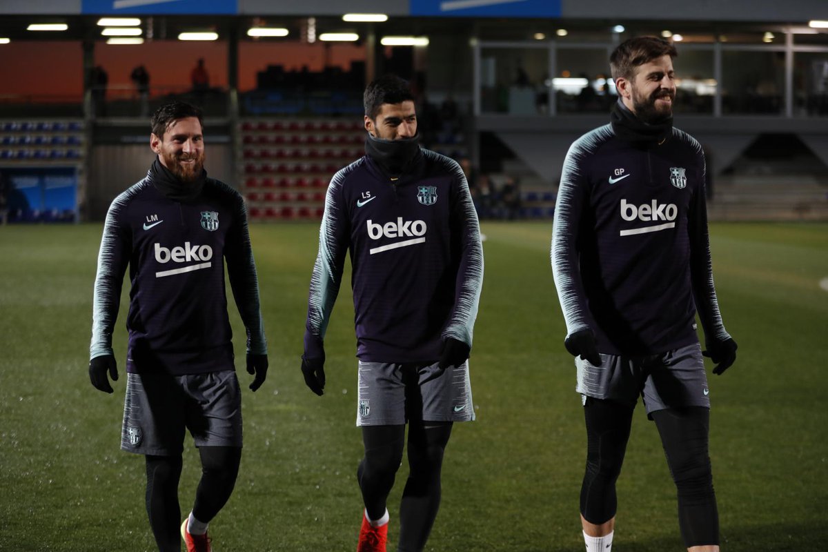 BARCELONA-بارسلونا-تمرینات-مدافع-مهاجم