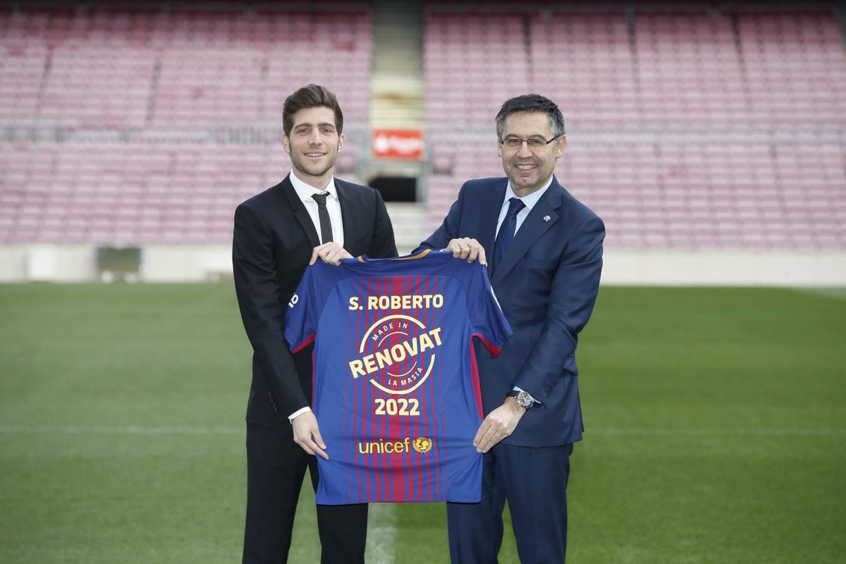 رئيس بارسلونا - دفاع راست اسپانیایی بارسلونا - بارسلونا 
