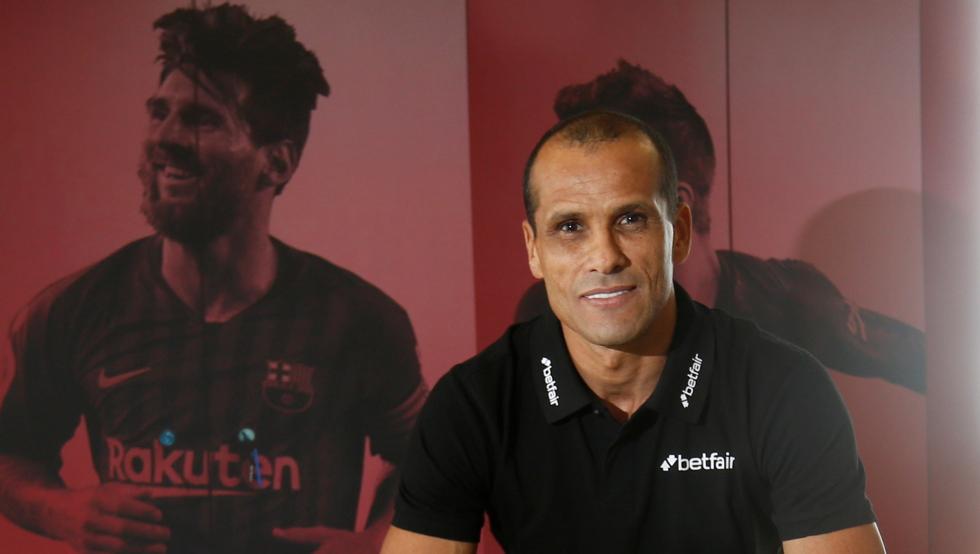 barcelona-بارسلونا-اسطوره-برزیل-نیوکمپ
