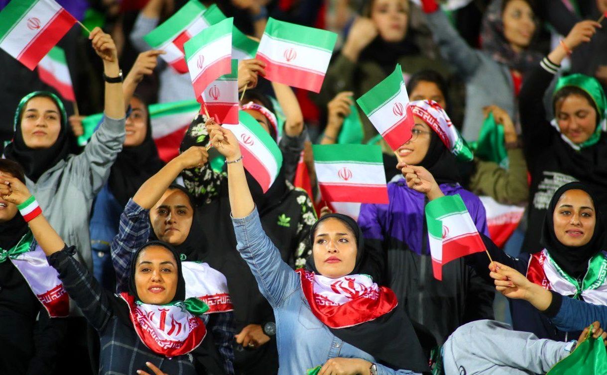 ورزش ایران-والیبال-بانوان تماشاگر در بازی های ایران
