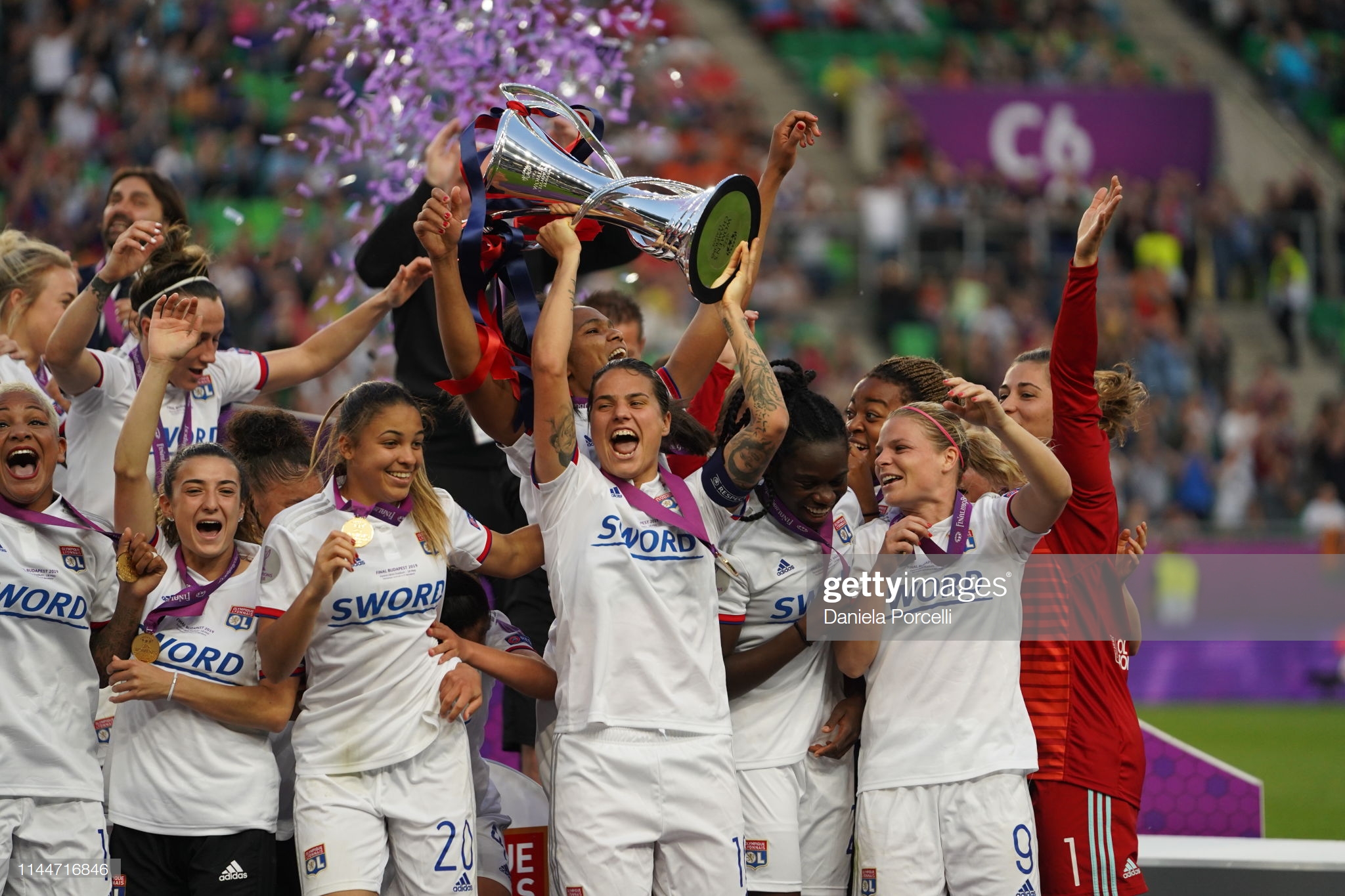 گزارش تصویری فینال لیگ قهرمانان زنان اروپا؛ لیون ۴-۱ بارسلونا