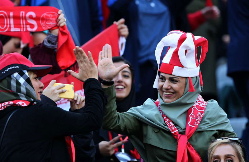 خروج پرونده حضور زنان در ورزشگاه از وزارت؛ در انتظار نظر شورای عالی انقلاب فرهنگی - iranian women in stadium acl final tehran