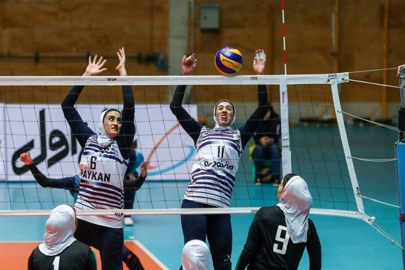 لیگ برتر والیبال بانوان؛ ذوب آهن جای پیکان را در صدر جدول تصاحب کرد - paykan volleyball women team