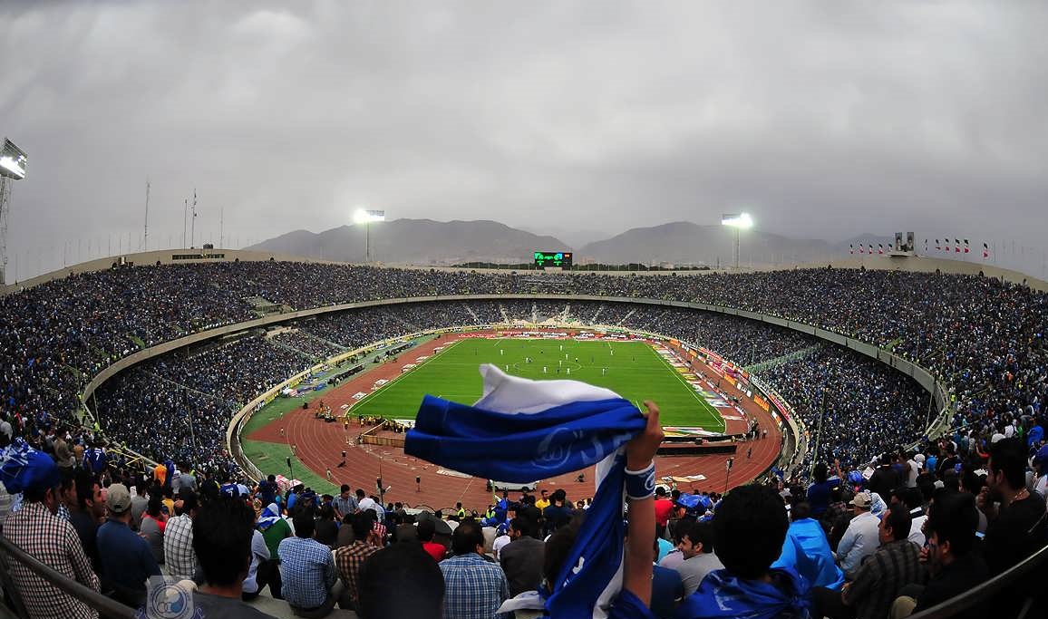 ورزشگاه آزادی - هواداران استقلال - ورشگاه آبی - استقلال تهران