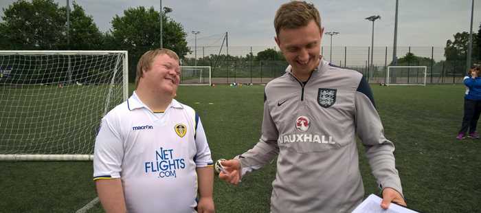 فوتبال معلولین