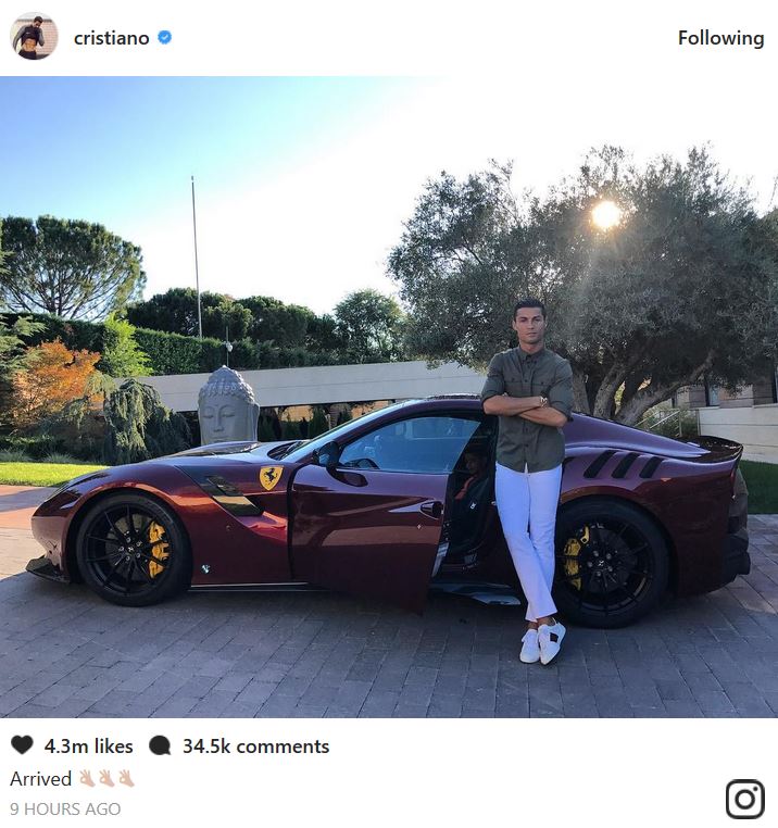 رونمایی کریستیانو رونالدو از خودروی فراری جدیدش (عکس) | طرفداری