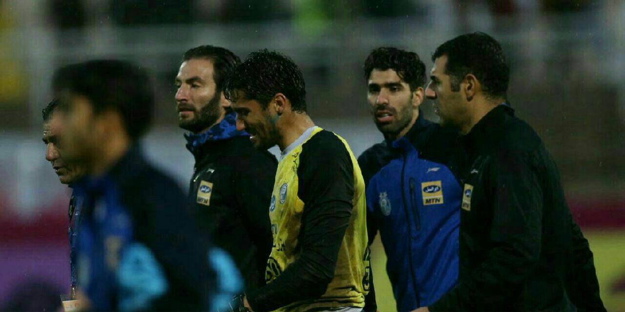 اشک های سید حسین حسینی بعد از دریافت کارت زرد مقابل فولاد