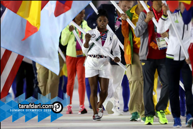 سیمون بایلز، پرچم‌دار ایالات متحده آمریکا در اختتامیه المپیک ریو 2016